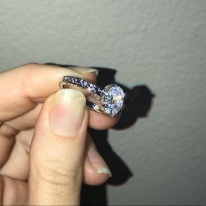Very beautiful size 8 ring